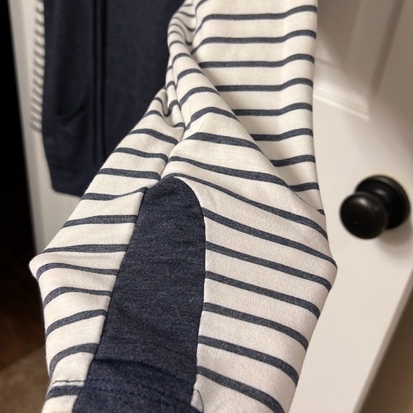 7th Ray hoodie - Picture 5 of 6